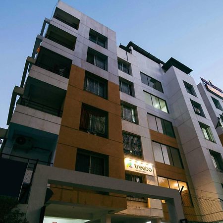 Treebo Empire Executive Premium, Hinjewadi Hotel Hinjawadi Exterior foto